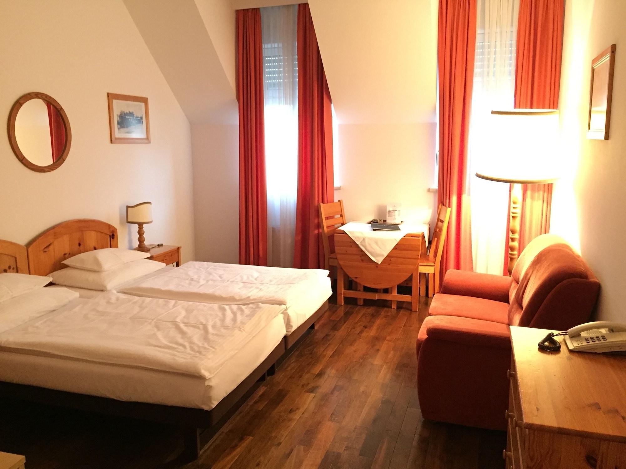 Hotel Caroline Vienna Exterior photo